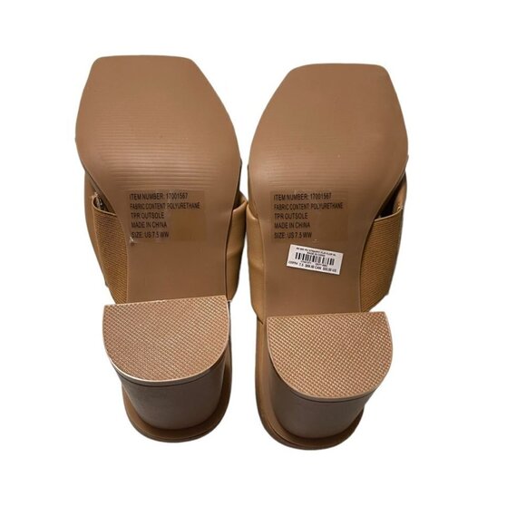 Torrid Womens New Beige Chunky Heel Y2K 90s Thong Heel Sandals Size 7.5WW - Picture 8 of 9